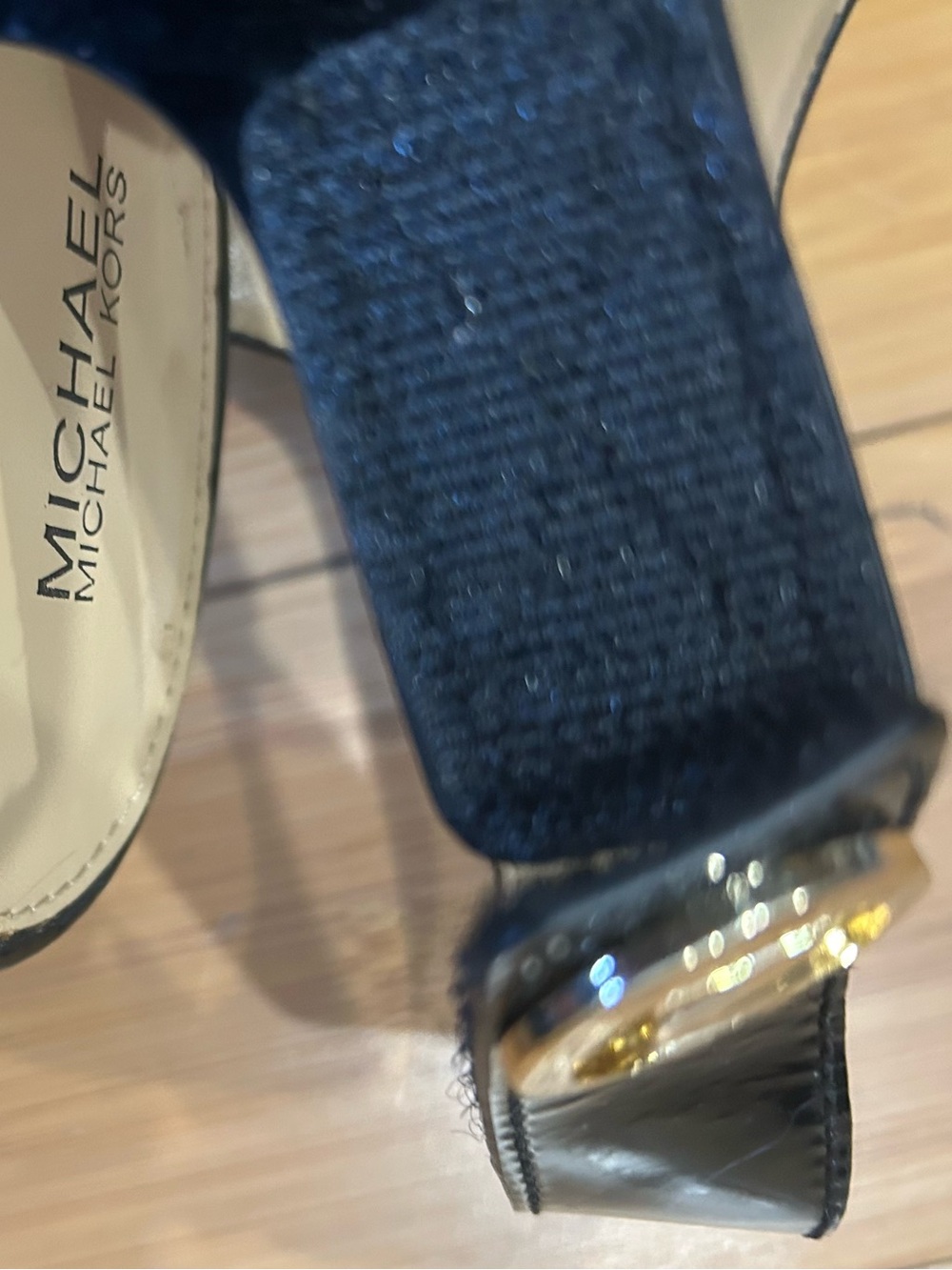 Michael Kors Joselle Patent Open toe sandals - Picture 3 of 7